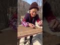 造纸七十二道手,上墙还要吹一口!这是人们对古老造纸术的一句形象比喻!东汉蔡伦发明的这一套古老复杂的工艺流程,在西和县的麻纸工坊里仍被世代相传! #传统文化 #非遗