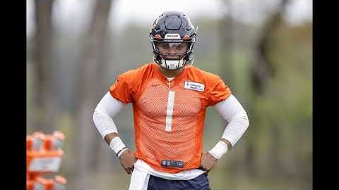 how can you not start justin fields over andy dalton