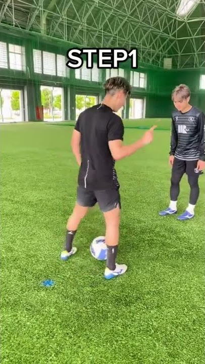 CR7 Scissors Tutorial 🇵🇹⚽️#football#footballskills #soccer #soccerskills #cr7