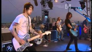 Video voorbeeld van "Foo Fighters - Skin & Bones (live)"