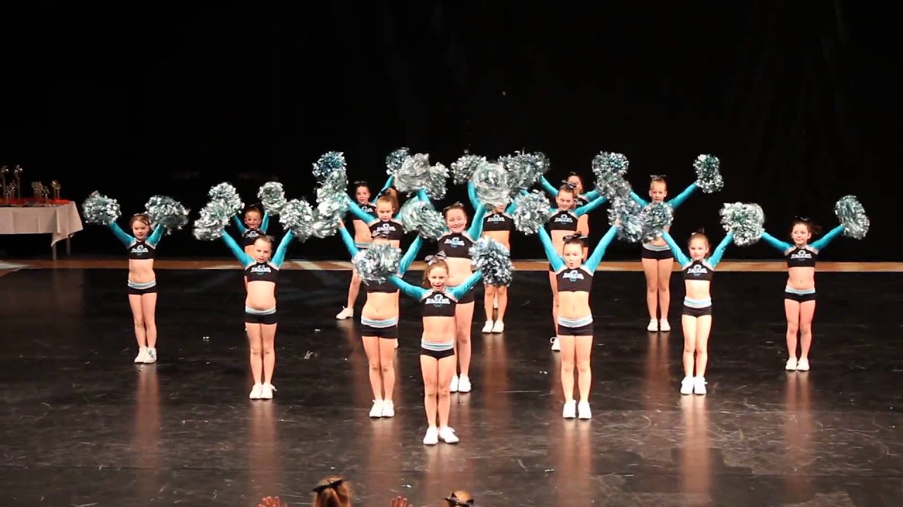 Eagles Peewee Black Pom Dance, RollerCoaster Cup 2015