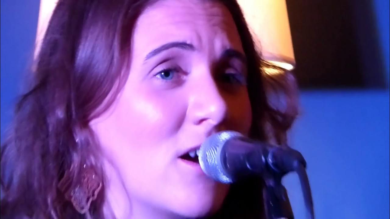 Siobhan O'Donell - TWO SISTERS & TUNES - Queens Hotel Front Bar - Ennis ...