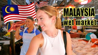 Tourists meet locals at Malaysian wet market | Kuala Lumpur travel vlog (Pasar Chow Kit) screenshot 4