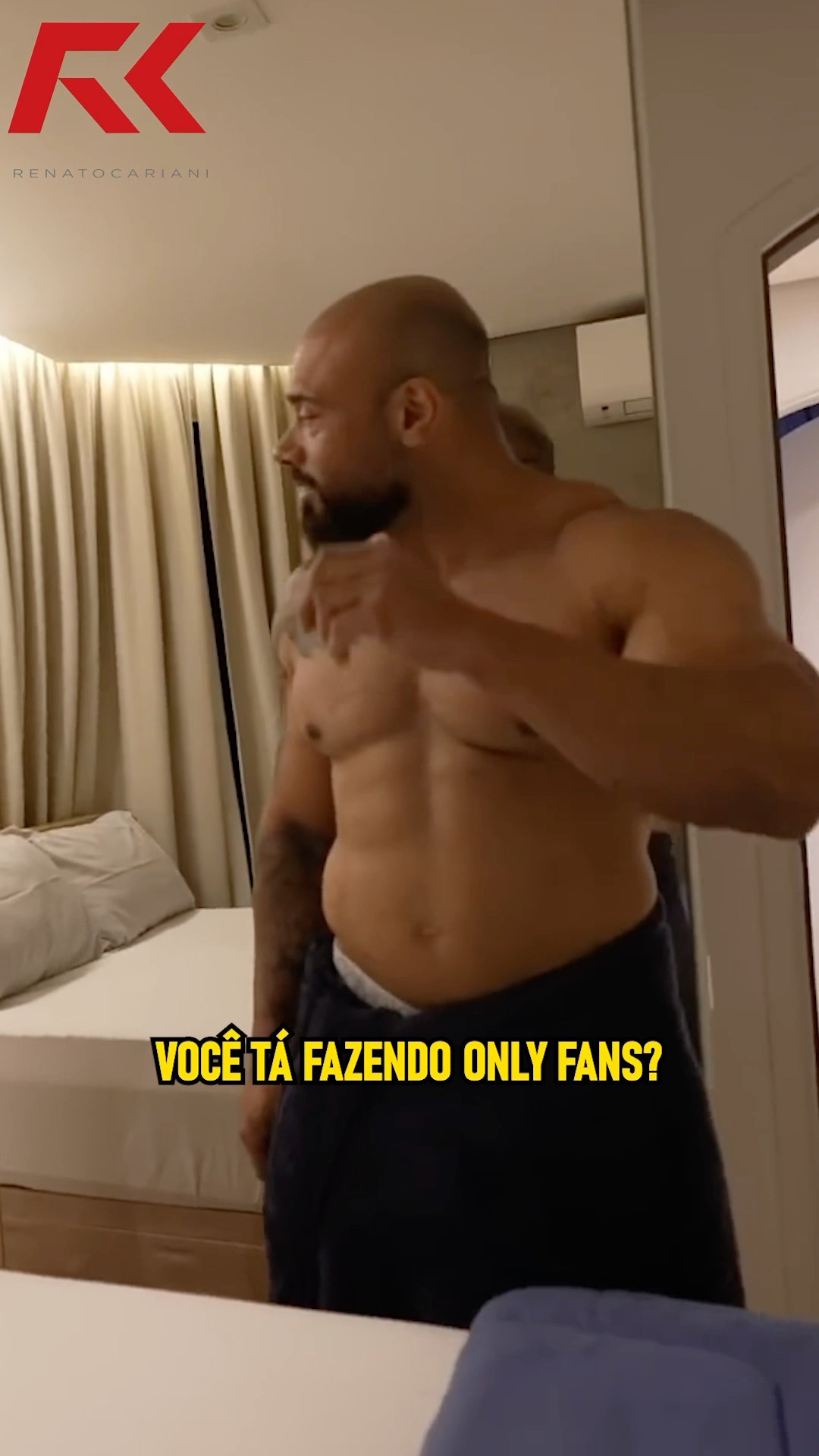 TOGURO ABRIU UM OF? ? #renatocariani #juliobalestrin #toguro #of #live #resenha #job #zueira #meme