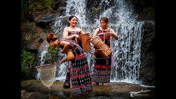 Điệu múa người dân tộc Cơ Tu , ở Đông Giang ,Hòa vang .