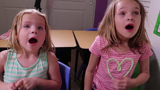 Download Addy and Maya's SHOW & TELL Day at Fake Toy School with Tangle Toys !!! Mp3 Download Addy and Maya's SHOW & TELL Day at Fake Toy School with Tangle Toys !!! Mp3