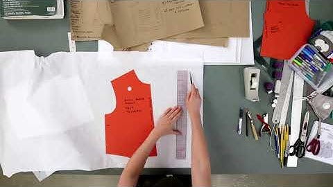 UNT Fashion Design Pattern Making 1 : Designing with Darts 301