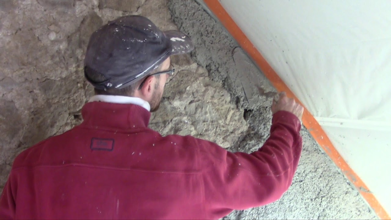 Enduit chanvre & chaux : faire le dégrossi (tuto maçonnerie)