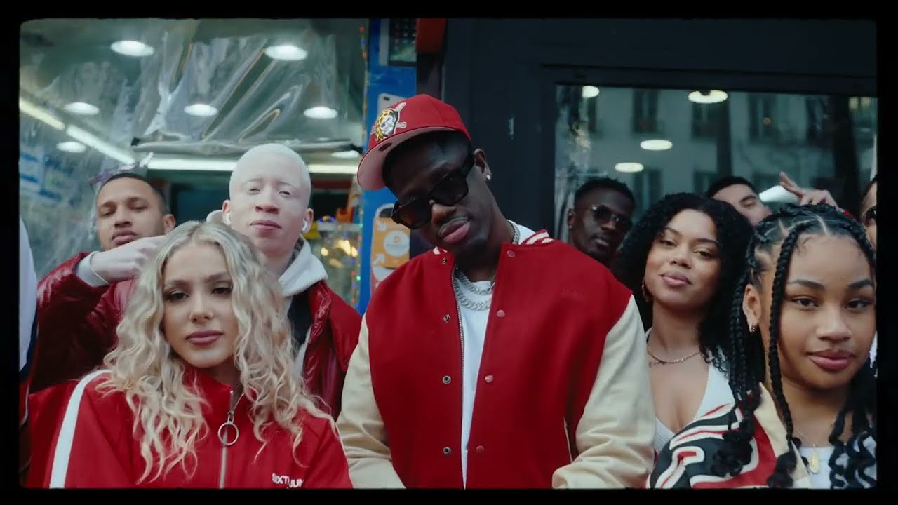 Franglish - Squad X Petit coeur (Double Clip Officiel) auf YouTube ansehen Franglish - Squad X Petit coeur (Double Clip Officiel) auf YouTube ansehen