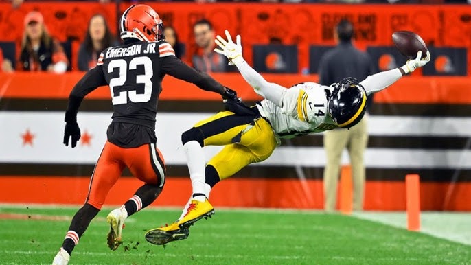 George Pickens INSANE CATCH OF THE YEAR