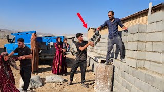Download Lagu The Ayas family begins building a new house: Fatima from the Kohrig family helps her brother Ayas MP3 Download Lagu The Ayas family begins building a new house: Fatima from the Kohrig family helps her brother Ayas MP3