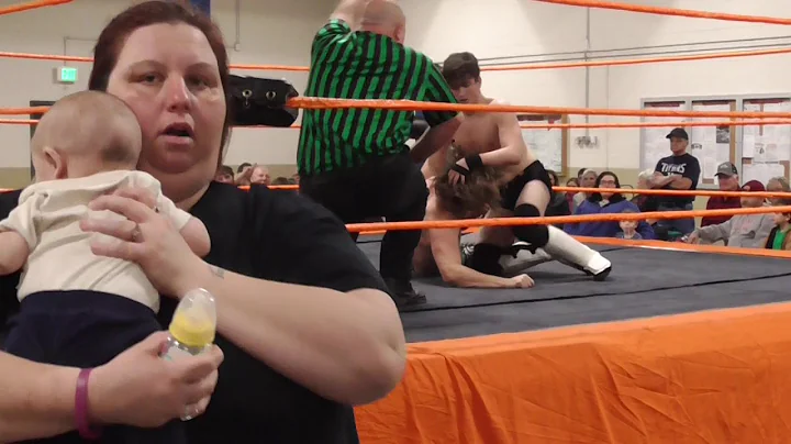 Ryan Pyles vs. Mikey Bmoc 12/25/18