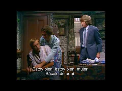 Monty Python - Conflicto social paternofilial (V.O. subtitulada español)