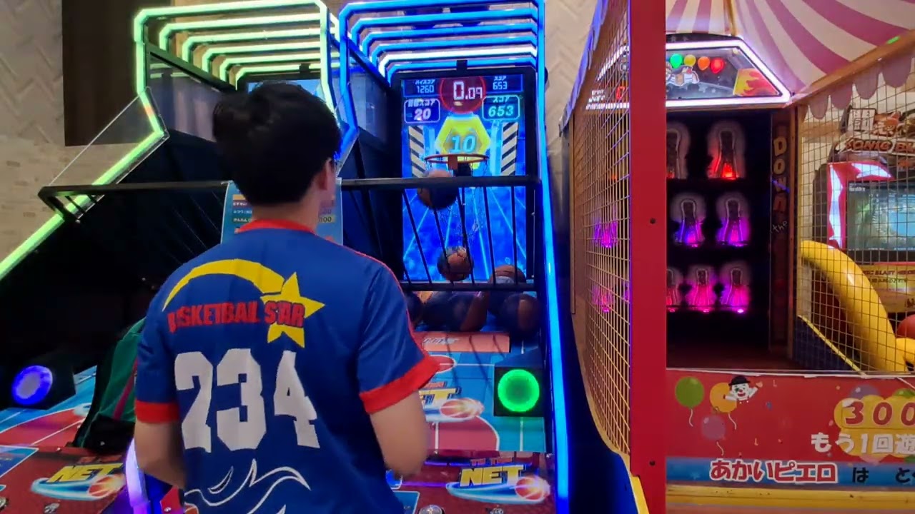 網子掉兩格球又脫皮的炫動投籃機120秒可以投到幾分？