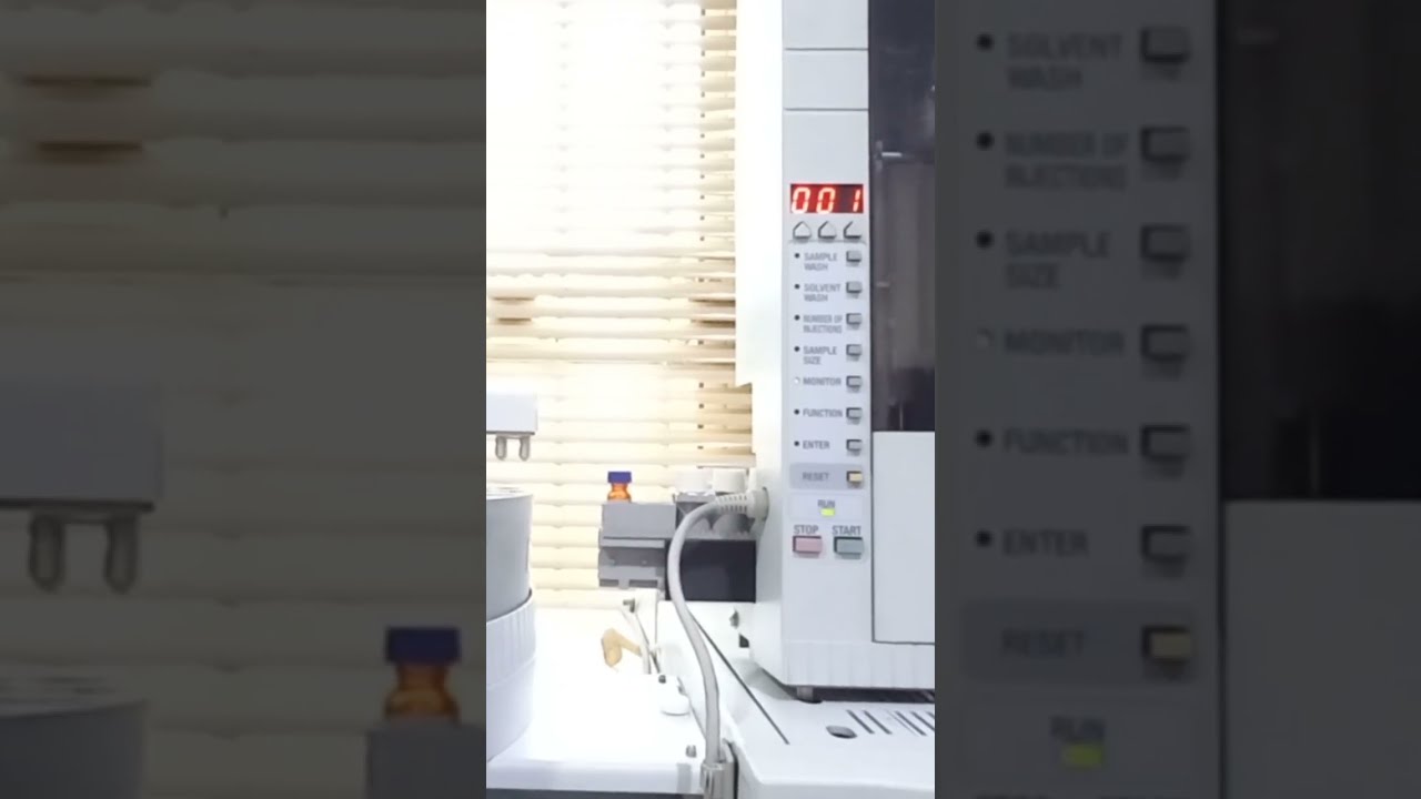 Machine Works Shimadzu GCMS QP2010 Ultra With GC 2010 Plus And AOC Gcms Pesticides Laboratory
