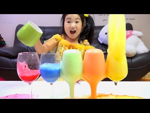<strong>Boram</strong> juega con vasos de <strong>color</strong> múltiple | Aprende los colores