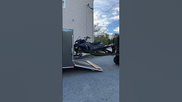 🛷SLED #skidoo #thatskidoofeeling #snowmobile #snowmobiling