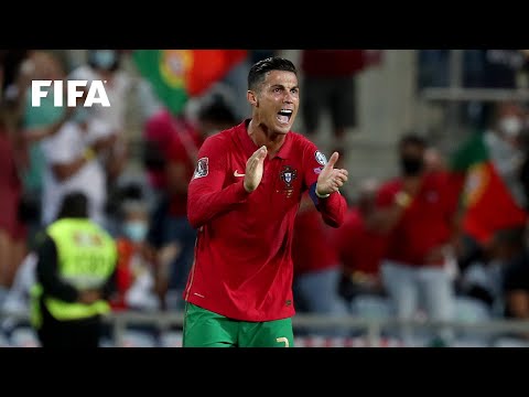 Cristiano Ronaldo v Ali Daei | International Goals by Age