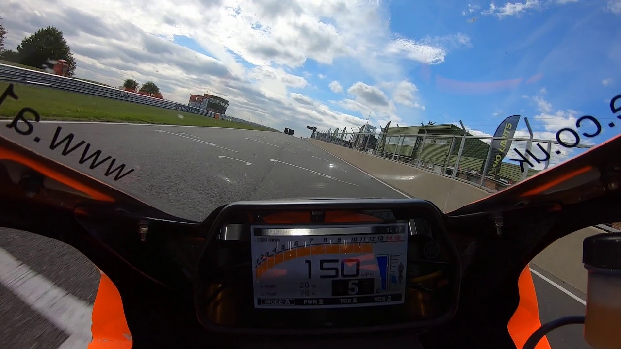 Snetterton onboard Yamaha R1