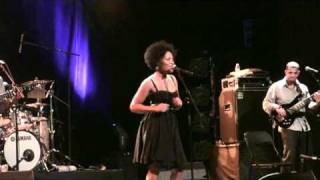 Festival Au Fil Des Voix Interview Lura Ambiance De Lédition Paris 2010