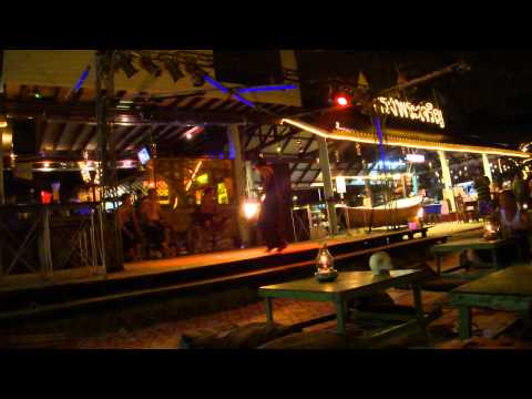 20110822 Koh Samet Ploy Talay Restaurant Fire Dance