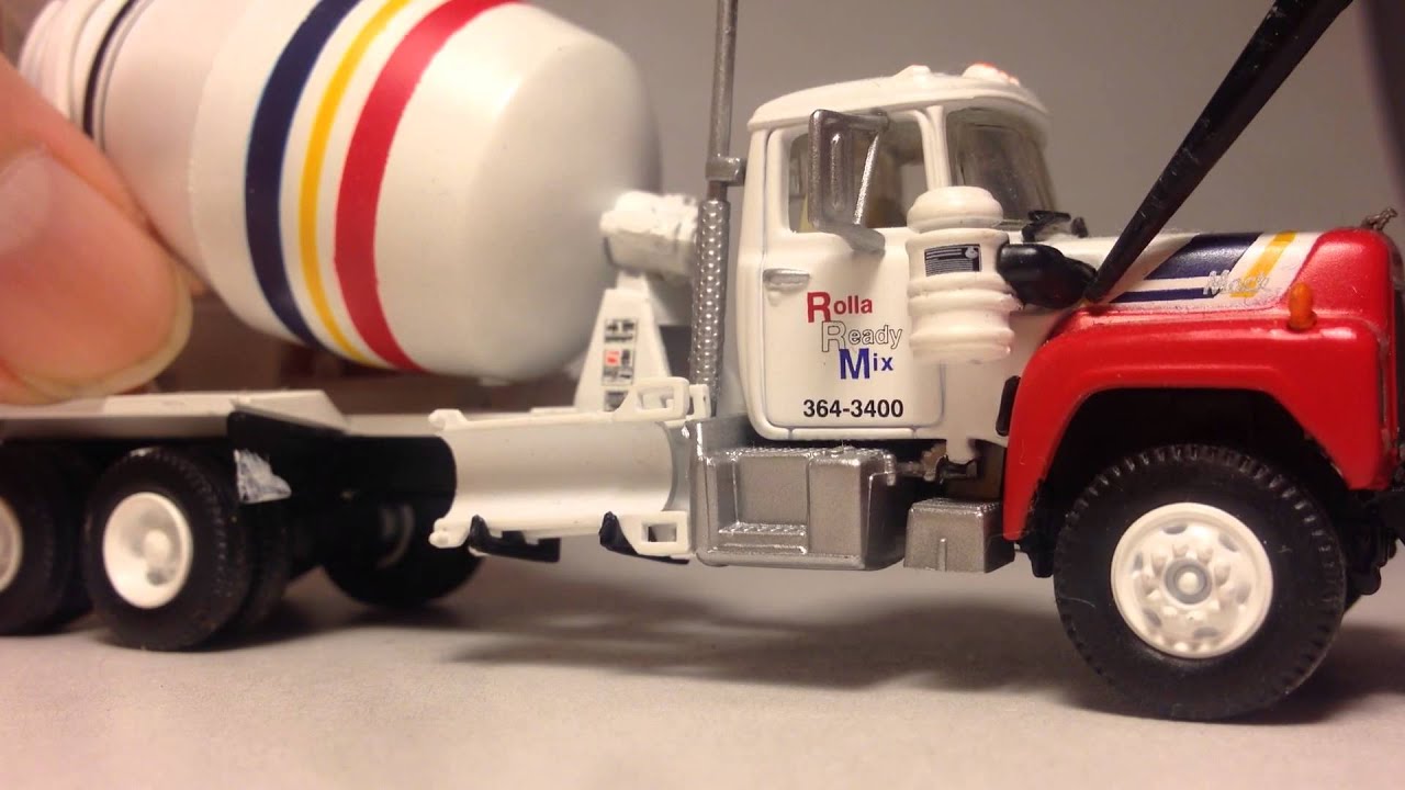 Athearn 1:87 (HO) Mack R600 Concrete Mixer Review - YouTube