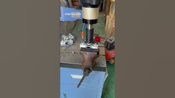 Máy ta rô cần điện servo Unifast ETMO-24-1200 taro M6-M24 có thổi khí làm sạch mũi