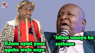 Inyanga Yeshumi iphendula inkulumo egxibha amadlozi
