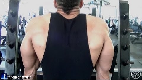 TMW: Shoulders Day At The Gym @hodgetwins