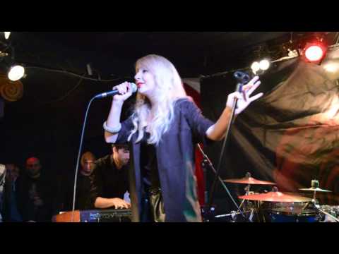 Vivienne Mort -Риба