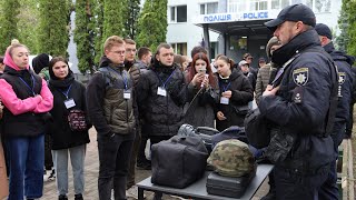 Все про професію поліцейських та особливості служби: у Житомирі відбулась зустріч для молоді