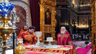 Пасхальное Патриаршее богослужение в Храме Христа Спасителя в Москве .