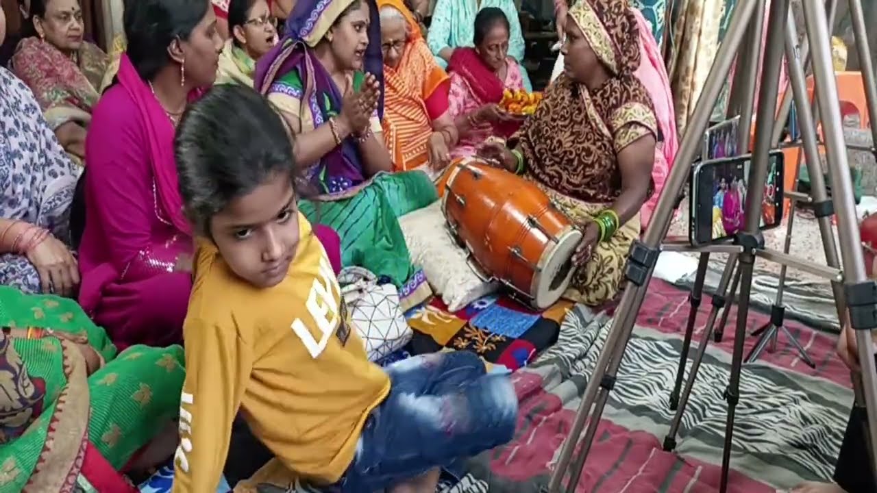 Radha sakhi  Aligarh is live