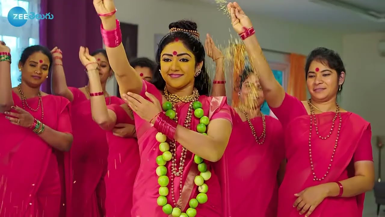 Hitler Gari Pellam - హిట్లర్ గారి పెళ్ళాం - Telugu Serial - EP 70 - Nirupam, Gomathi - Zee Telugu