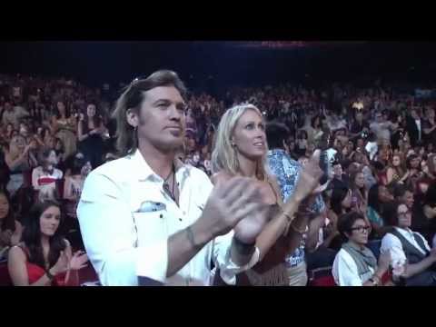 Party In The USA - Miley Cyrus Live at Teen Choice Awards 2009