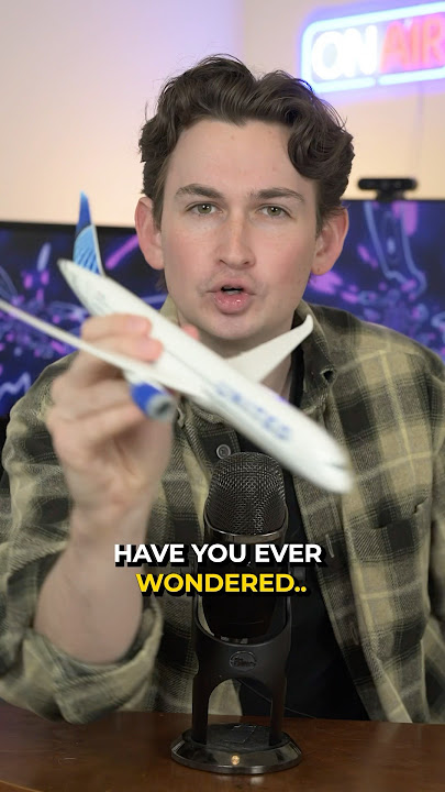 Why Airplanes Can “Freeze” in the Sky 😳 #shorts