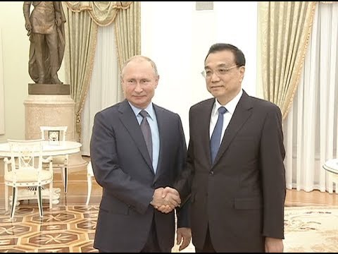 Chinese Premier Meets Putin on Bilateral Ties