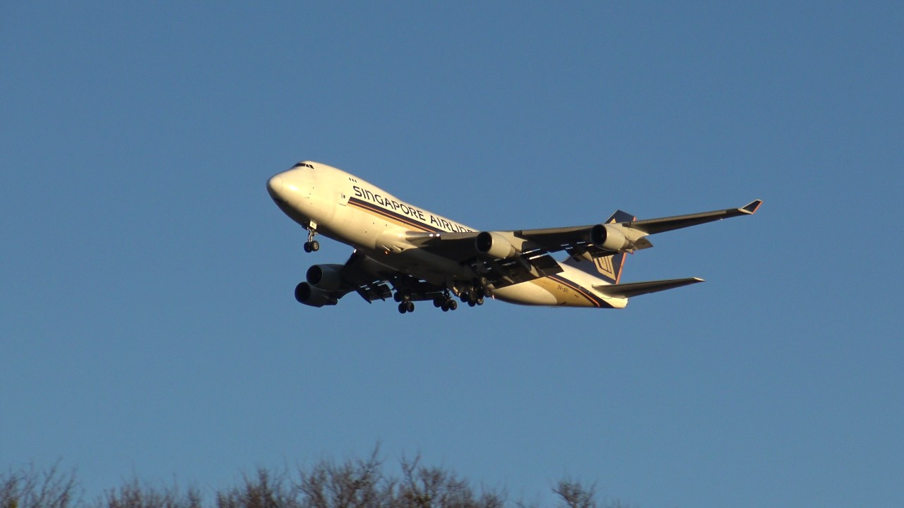 Singapore Airlines Cargo 747400F Lands at DFW YouTube