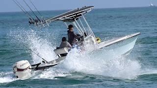 Haulover Inlet Waves Vs. Dusky 218 CC or 233 CC Fishing Boat Evinrude E-Tec 115 HP - 4K UHD