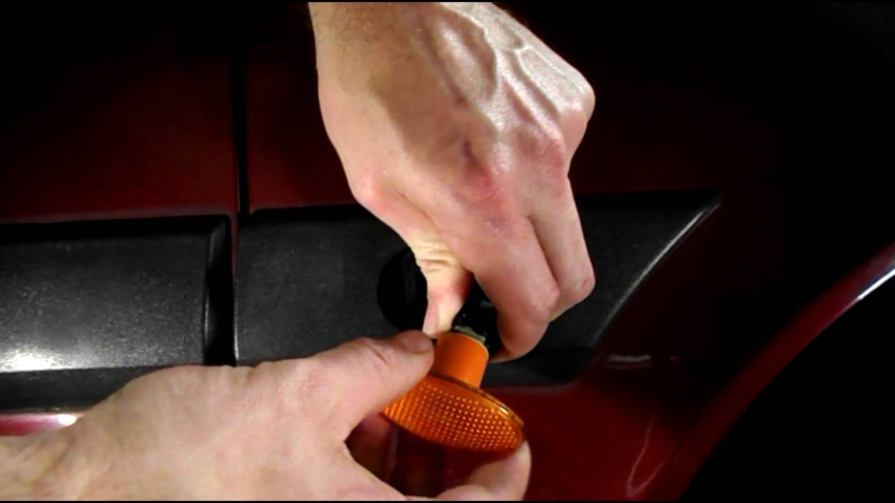 Ford Fiesta Side Repeater Indicator Bulb Change