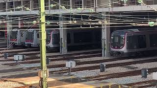 荃灣綫 Q-train A601/A602,A611/A612,M-train A227/A214,A277/A264 停泊在荃灣車廠
