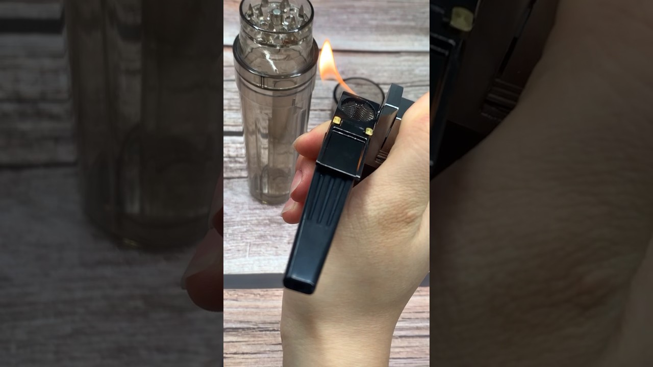 New creative metal lighter pipe combination.