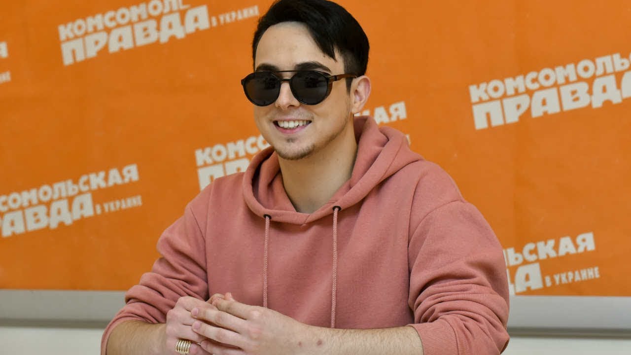 MELOVIN о новом альбоме, мэловинаторах и выступлениях за границей 1/2