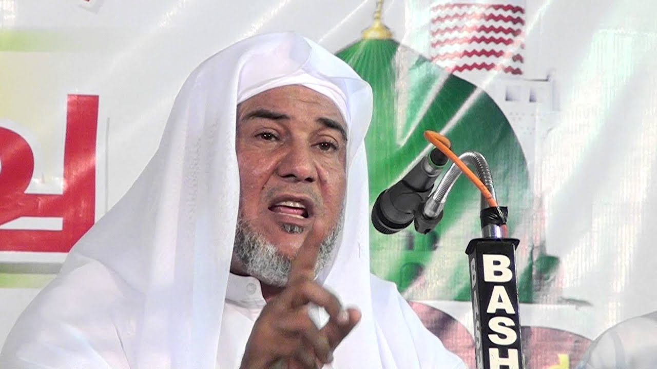 Arabi Guest Addresses CM Valiyullahi andu nercha. Madavoor 2013 YouTube