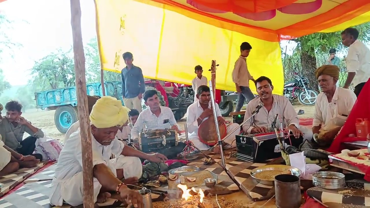 बाबा री आरती देसी अंदाज में पिशम धरा सु मारा पीर जी पधारिया🙏🙏🙏🙏🙏 धन्यवाद सब्सक्राइब करें