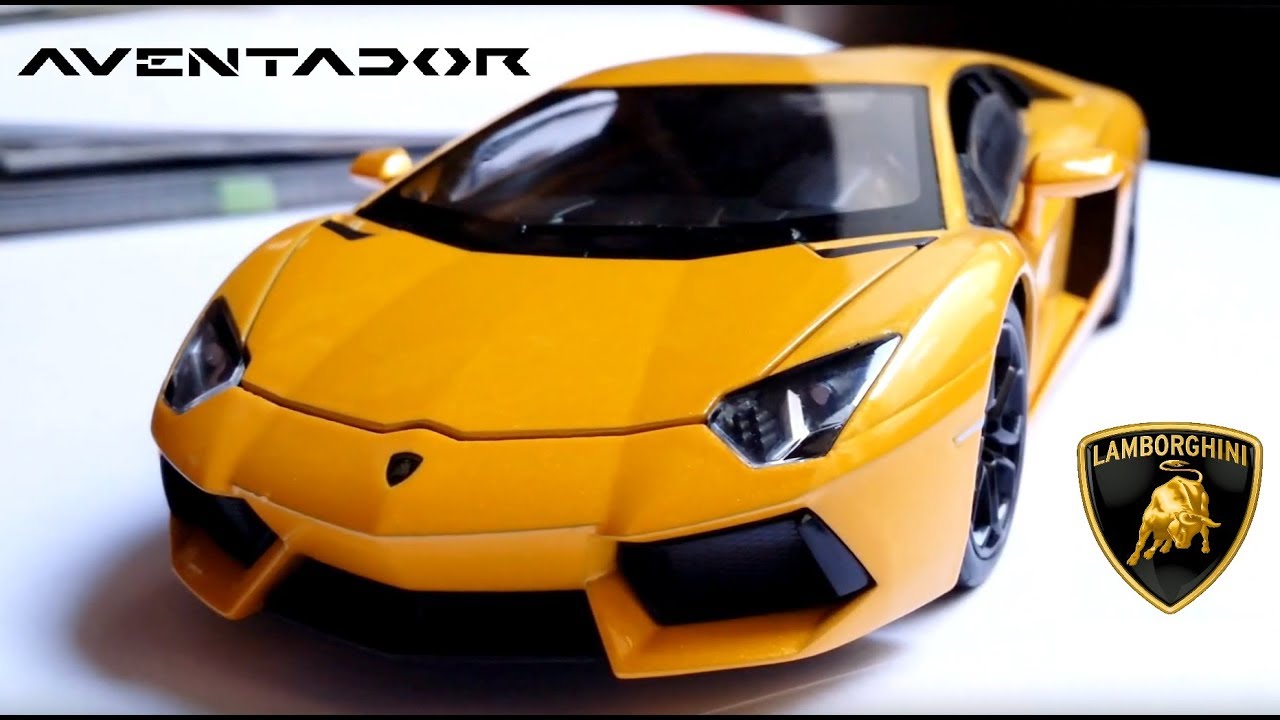 Reviewing the 1/24 Lamborghini Aventador LP 700-4 by Welly