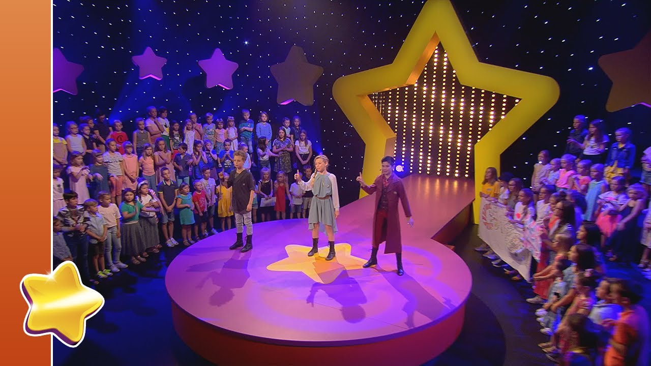 5 sterretjes schitteren samen op het podium! - De Sterrenstudio | Studio 100 Kids