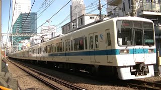 小田急8000形8254F+8059F各駅停車本厚木行き 南新宿駅付近の踏切にて