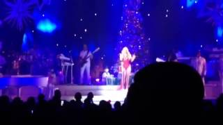 Mariah Carey - O Holy Night Live at Beacon Theatre-December 14, 2016 (excerpt)
