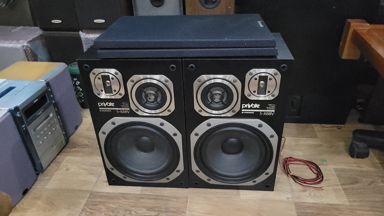 Pioneer S-X88V speakers in excellent condition, only 2.8 million